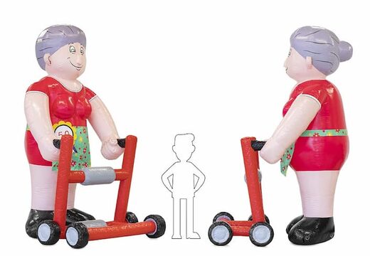 Opblaas Sarah pop oud met rollator in de tuin blikvanger kopen voor 50 verjaardag feest jubileum bij JB Inflatables