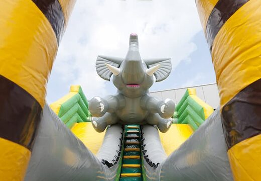 Jungleworld opblaasbare glijbaan met grappige 3D-figuren en kleurrijke prints bestellen voor kinderen. Koop opblaasbare glijbanen nu online bij JB Inflatables Nederland