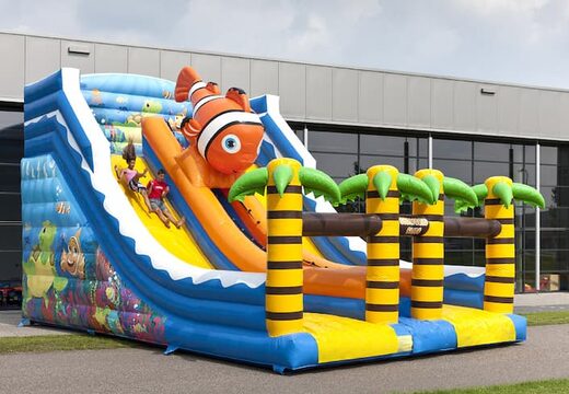 Koop opblaasbare glijbaan in thema seaworld met grappige 3D-figuren en kleurrijke prints voor kinderen. Bestel opblaasbare glijbanen nu online bij JB Inflatables Nederland
