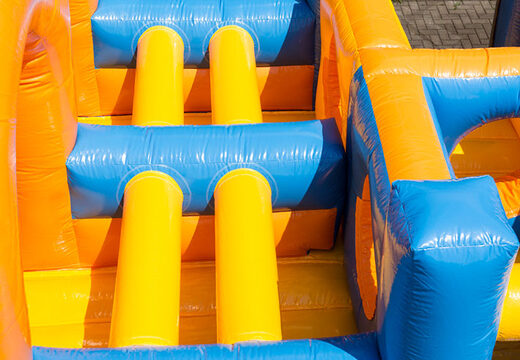 Koop opblaasbare 27 meter lange dubbele stormbaan in vrolijke kleuren voor kids. Bestel opblaasbare stormbanen nu online bij JB Inflatables Nederland