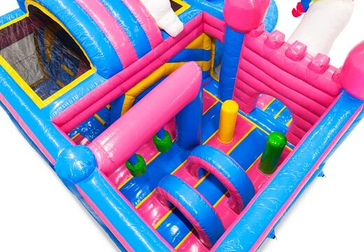 Binnenkant springkussen met bogen, pilaren en stootzakken te koop bij JB